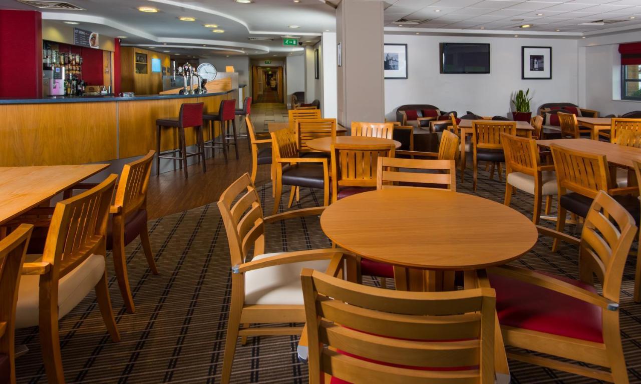 Holiday Inn Express Swansea East By Ihg Eksteriør bilde