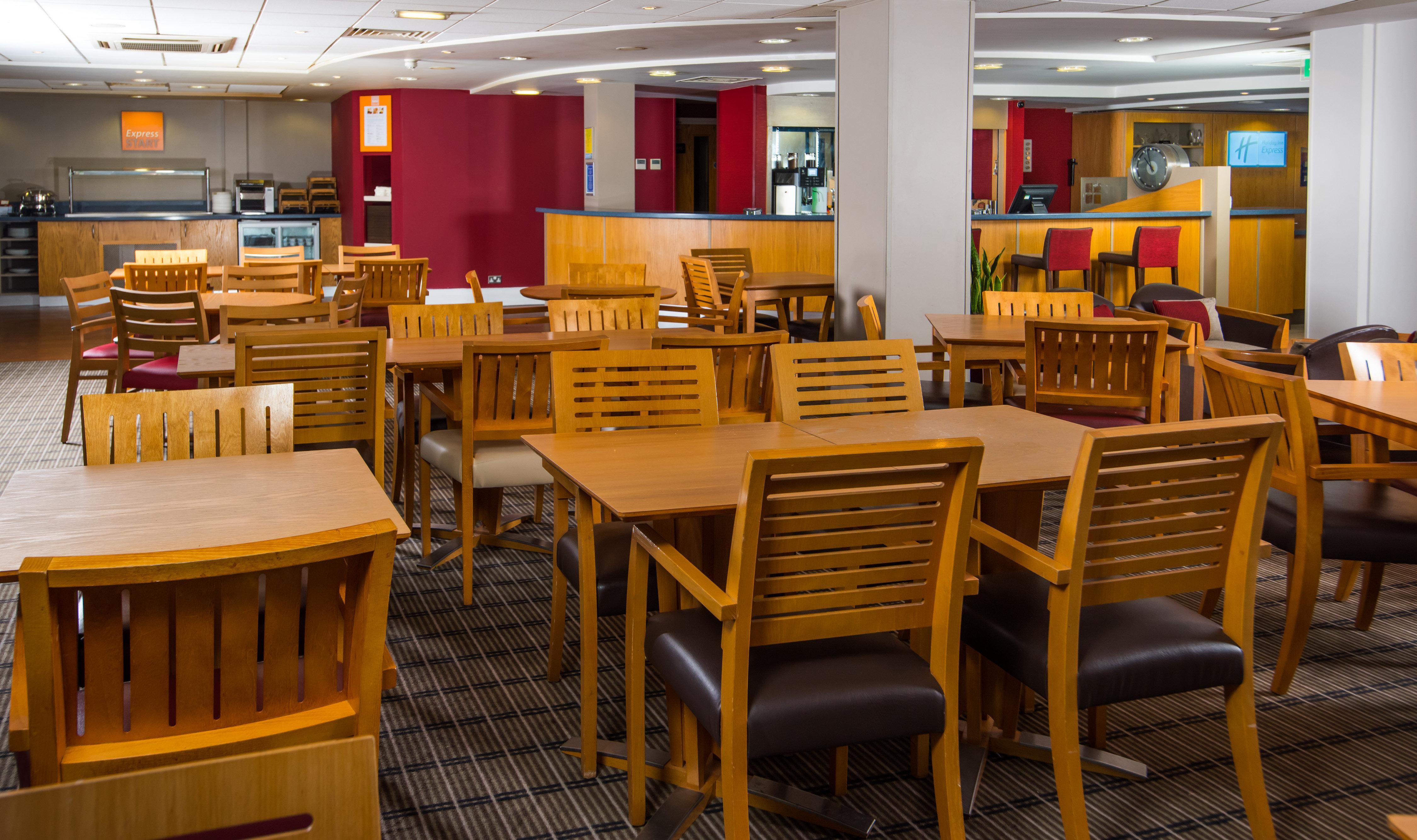 Holiday Inn Express Swansea East By Ihg Eksteriør bilde