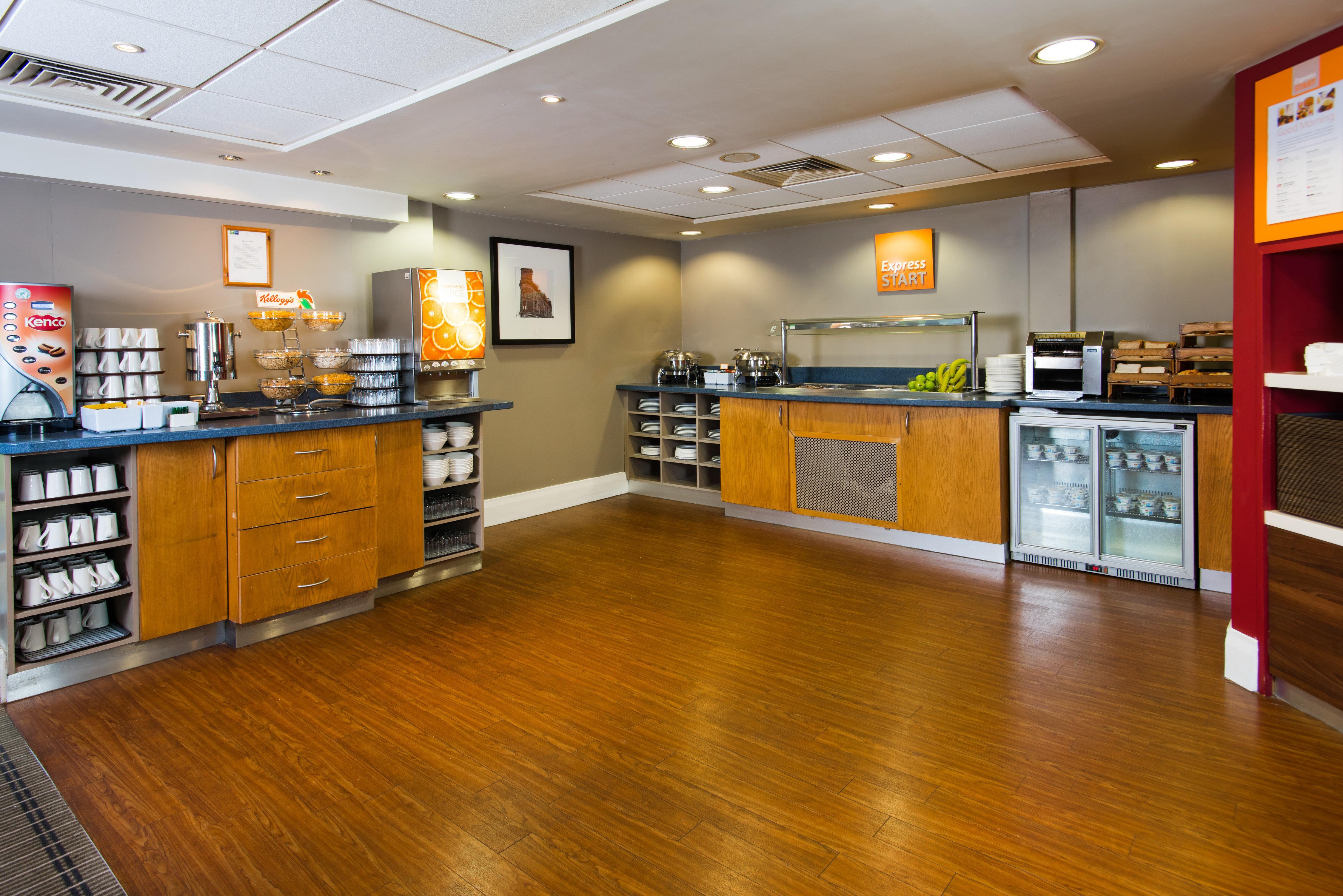 Holiday Inn Express Swansea East By Ihg Eksteriør bilde