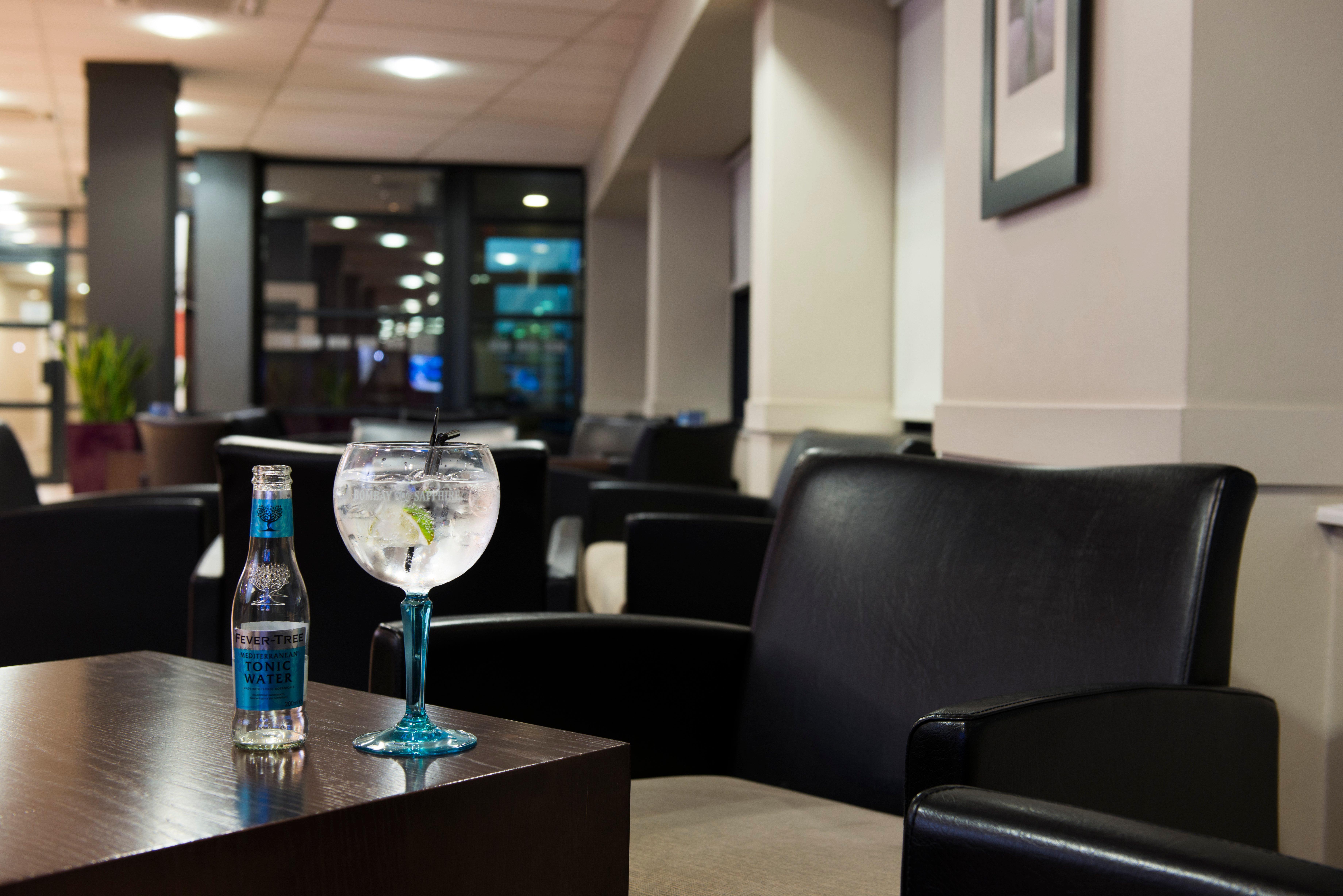 Holiday Inn Express Swansea East By Ihg Eksteriør bilde