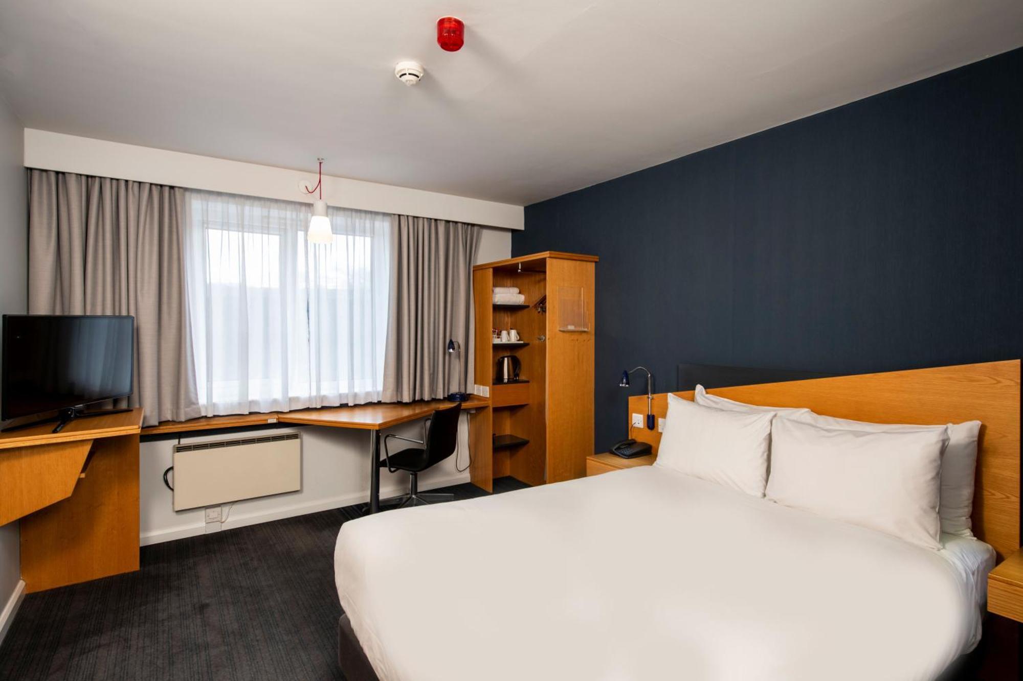 Holiday Inn Express Swansea East By Ihg Eksteriør bilde