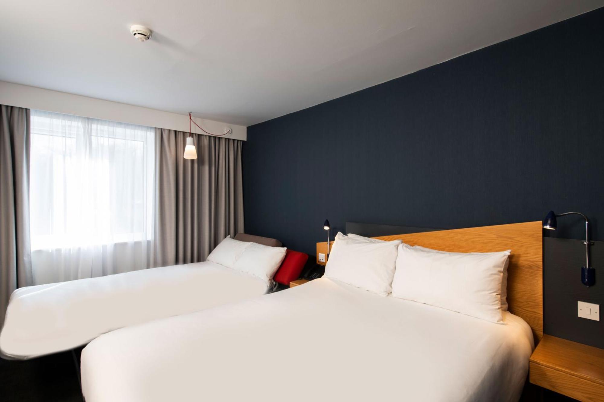 Holiday Inn Express Swansea East By Ihg Eksteriør bilde