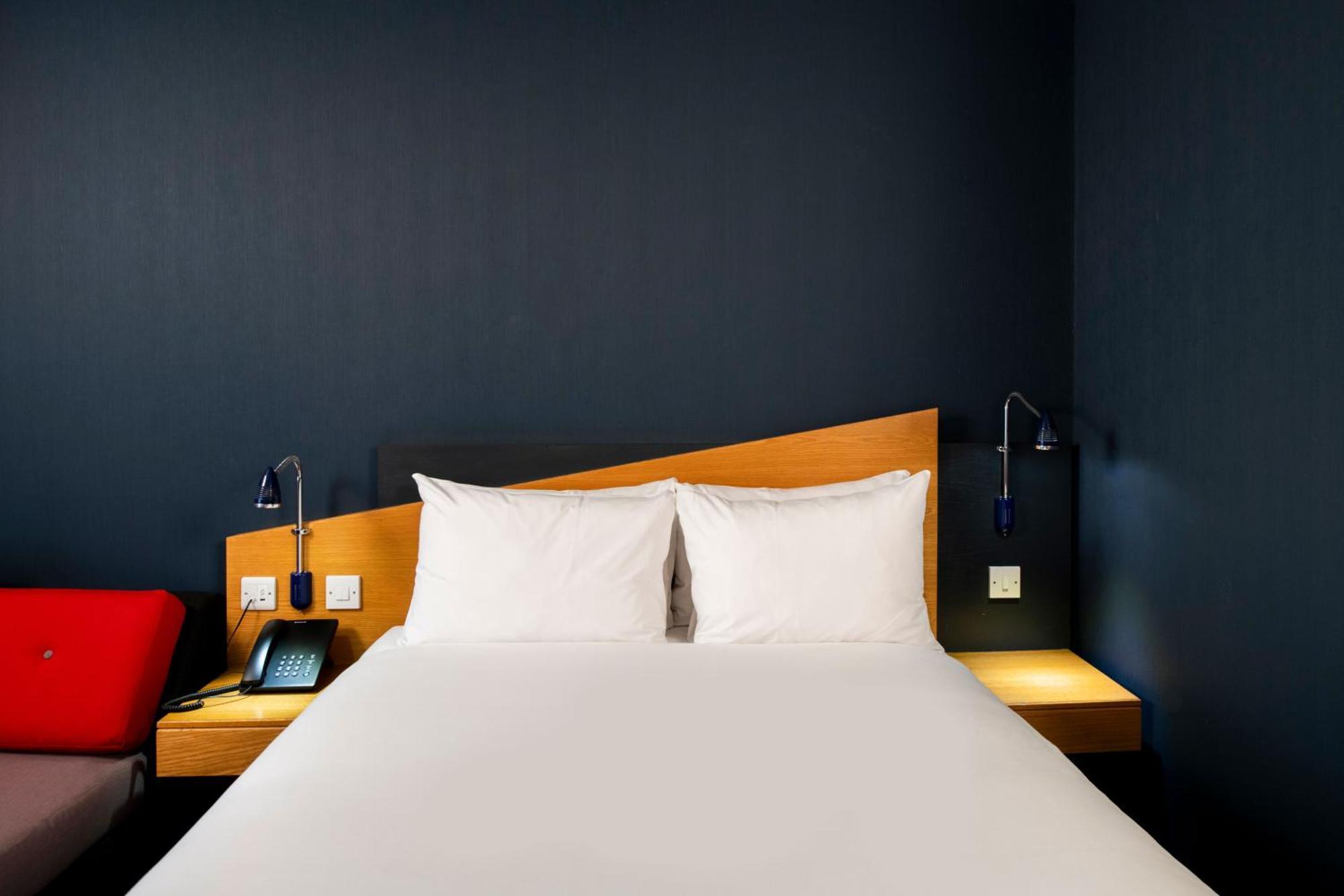 Holiday Inn Express Swansea East By Ihg Eksteriør bilde