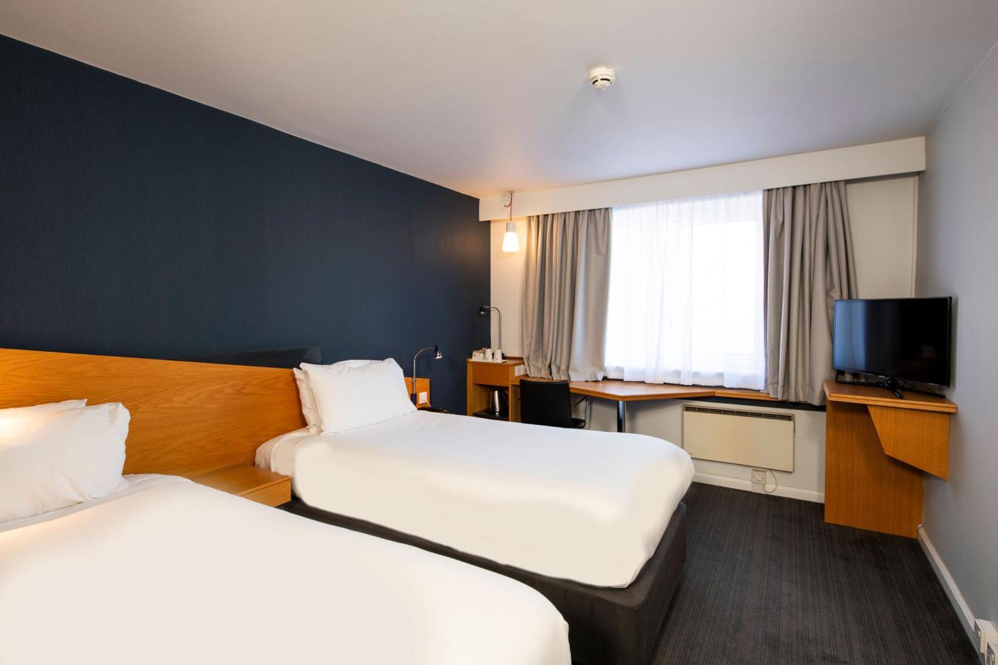 Holiday Inn Express Swansea East By Ihg Eksteriør bilde