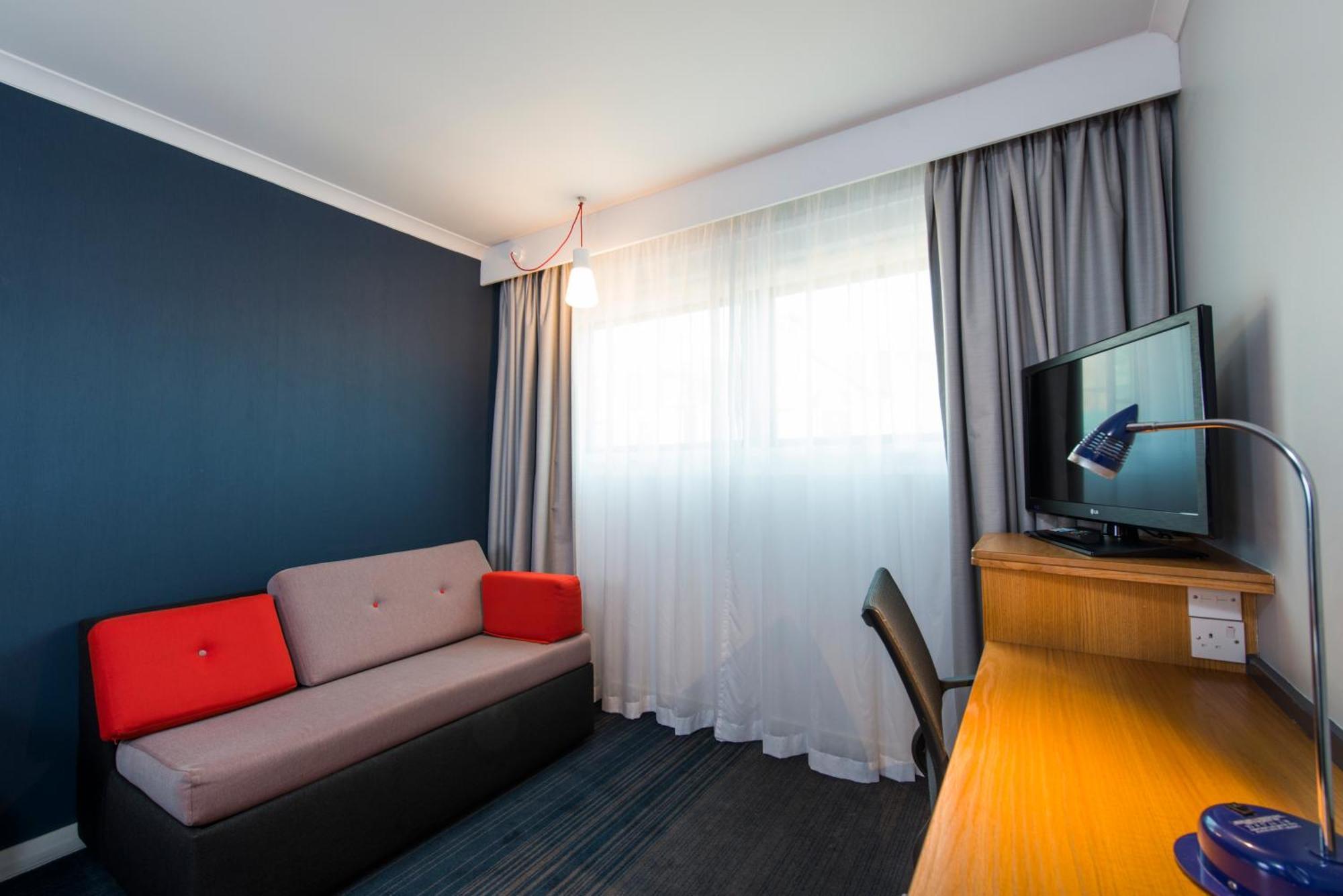 Holiday Inn Express Swansea East By Ihg Eksteriør bilde