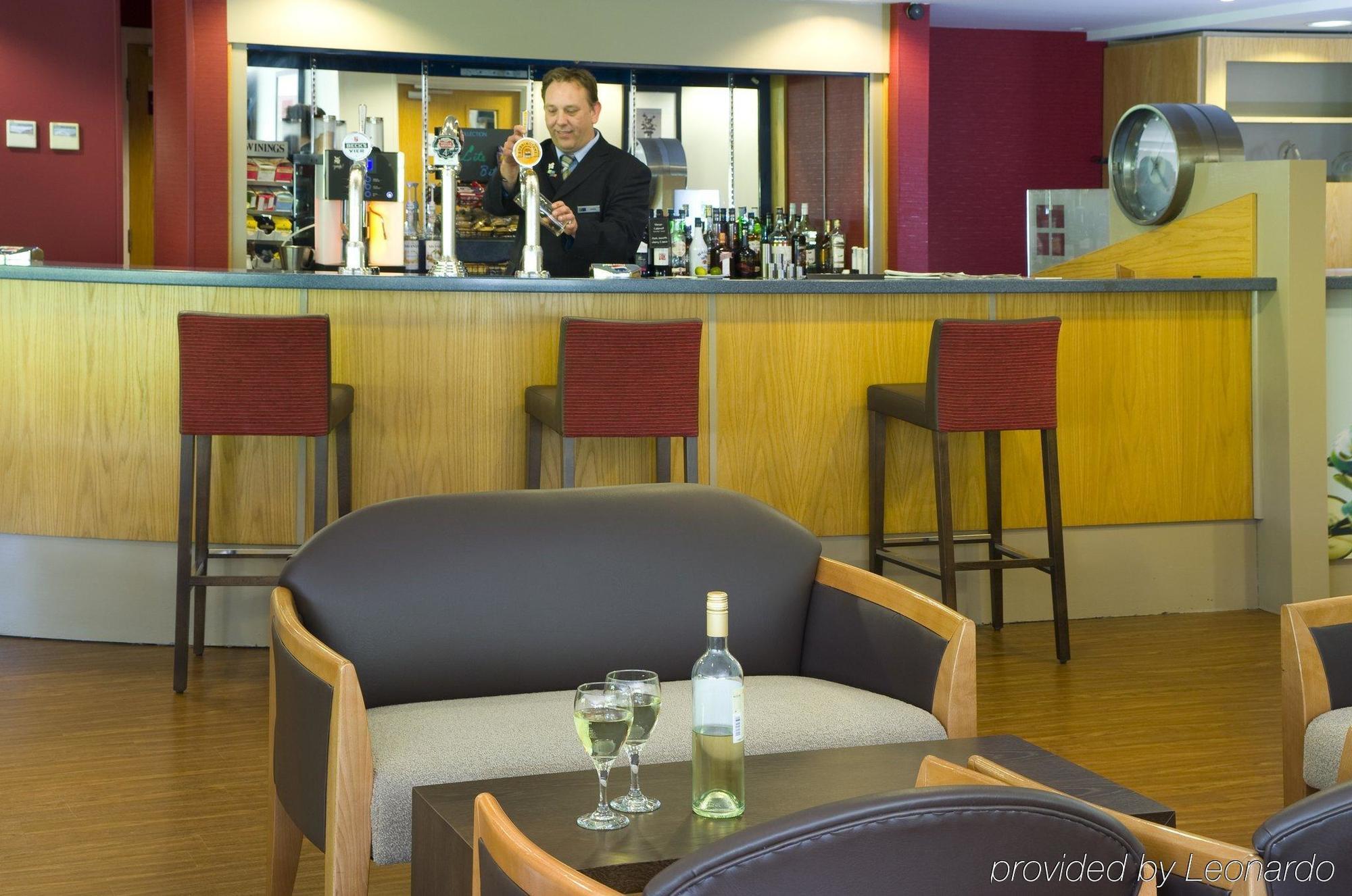 Holiday Inn Express Swansea East By Ihg Eksteriør bilde
