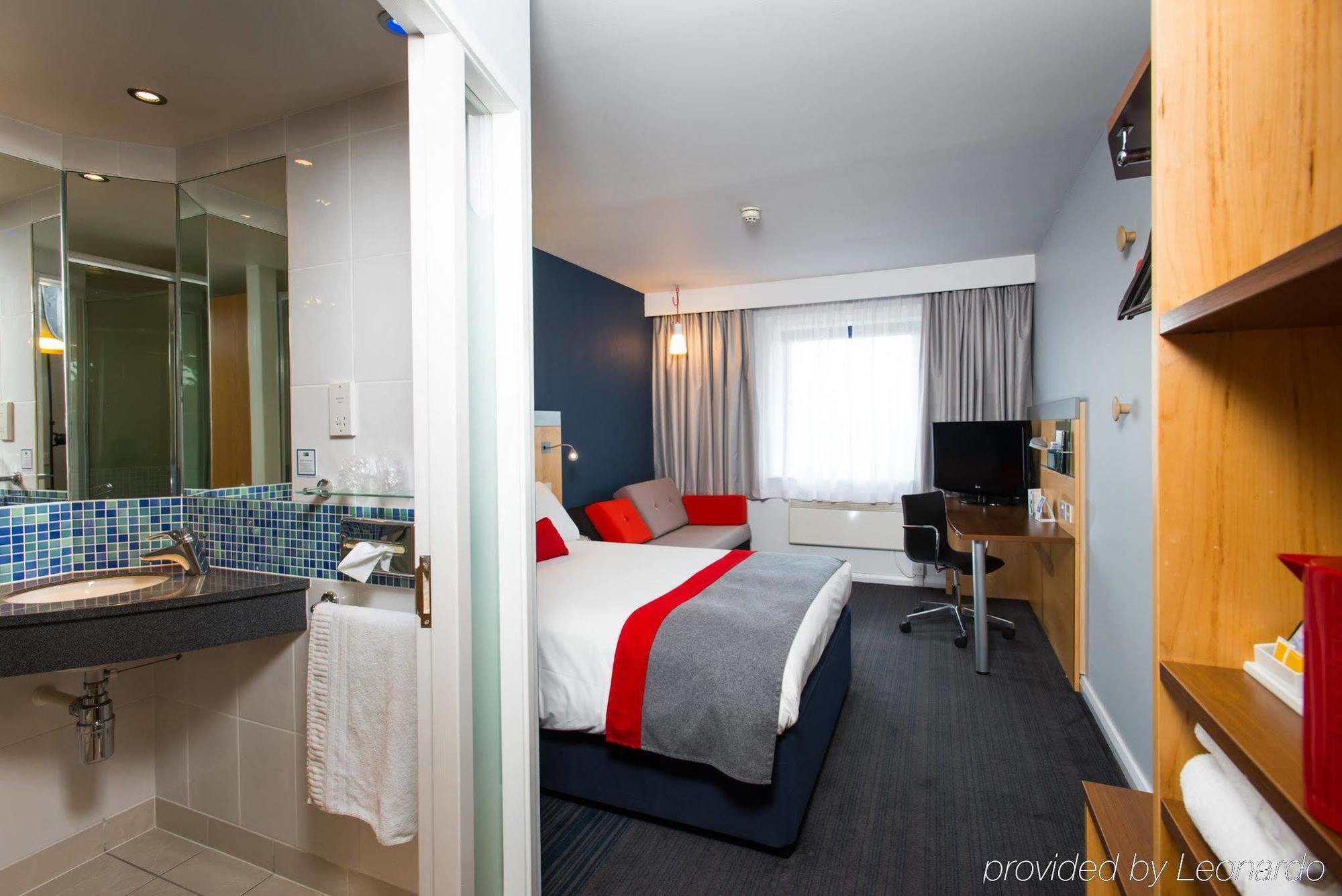 Holiday Inn Express Swansea East By Ihg Eksteriør bilde