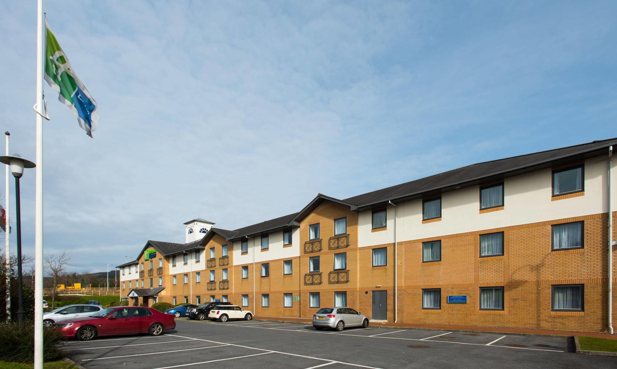 Holiday Inn Express Swansea East By Ihg Eksteriør bilde